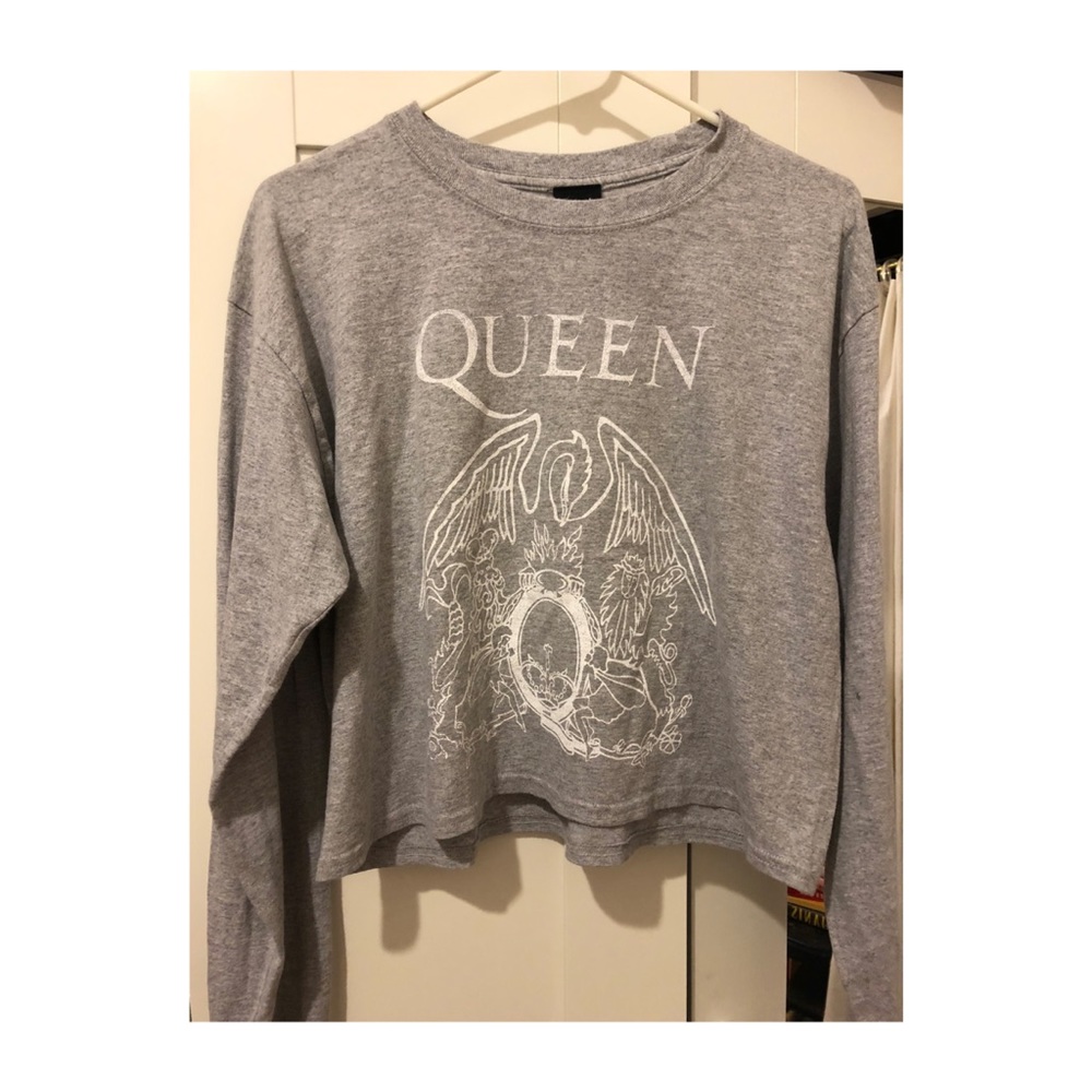 NWT Urban Outfitters Queen Long Sleeve Tee